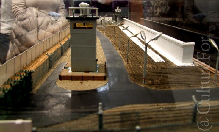 CheckPoint Charlie Museum @Berlino _ www.culturefor.com