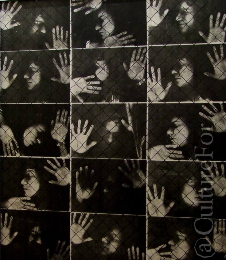 CheckPoint Charlie Museum @Berlino _ www.culturefor.com