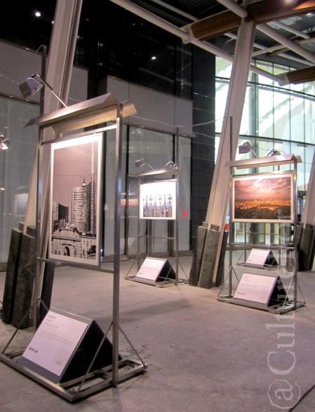Mostra in piazza Gae Aulenti @Milano _ www.culturefor.com Mostra in piazza Gae Aulenti @Milano _ www.culturefor.com