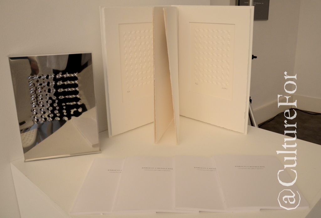 Libri d'artista di Enrico Castellani _ www.culturefor.com